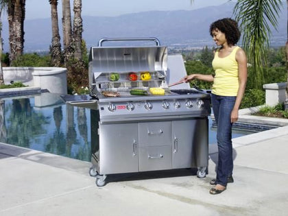 Bull Outdoor Products Inc Barbecue Longhorn 47 in 7-Burner Propane Cart | 28368
