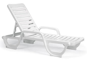 Grosfillex 44031104 Bahia stacking chaise lounge in white