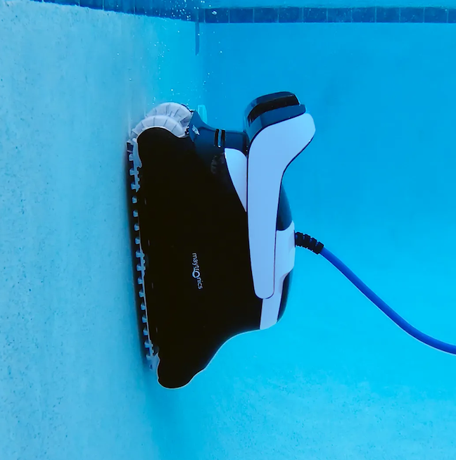 Maytronics Dolphin Explorer E40 feature image 3